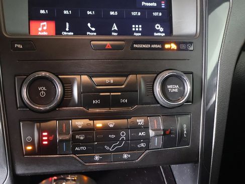 Used 2019 Ford Explorer XLT w/ Equipment Group 202A image 47