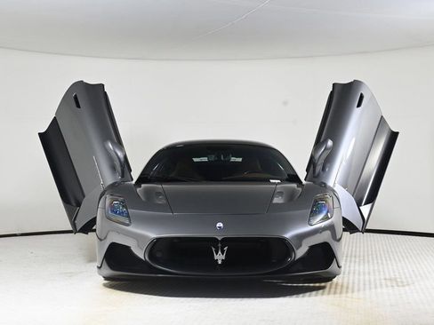 Used 2022 Maserati MC20 Coupe image 29