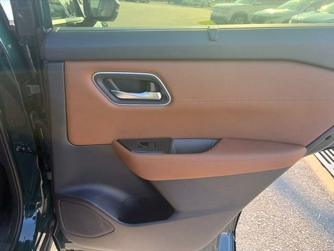 Used 2026 Nissan Rogue Platinum AWD/4WD image 19