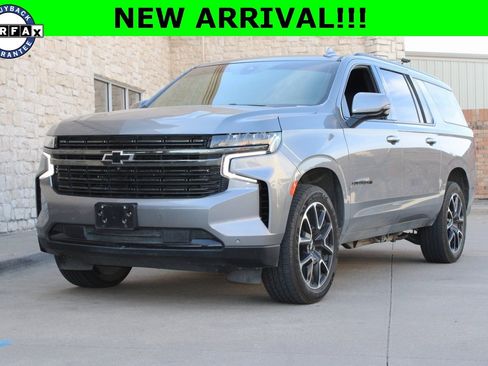 Used 2022 Chevrolet Suburban RST w/ Luxury Package image 1