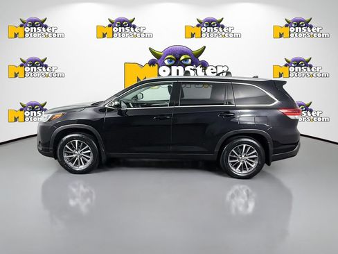 Used 2019 Toyota Highlander XLE AWD/4WD image 8