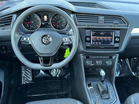 Used 2019 Volkswagen Tiguan S image 13