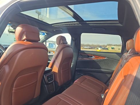 Used 2019 Lincoln Nautilus Reserve image 13