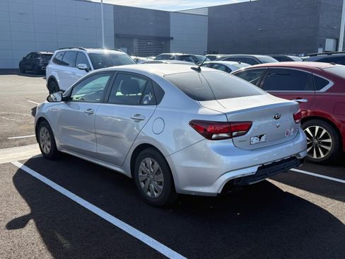 Certified 2020 Kia Rio S image 4