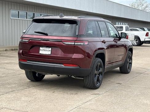 New 2026 Jeep Grand Cherokee Limited w/ Limited Altitude Package AWD/4WD image 3