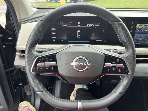 Used 2023 Nissan Ariya FWD image 39