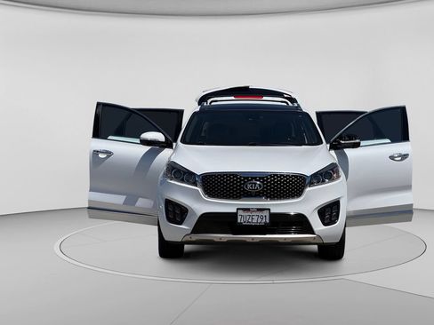 Used 2017 Kia Sorento SX AWD/4WD image 30