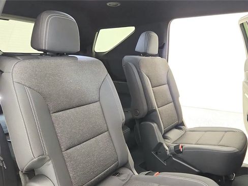 New 2026 Chevrolet Traverse LT w/ Midnight/Sport Edition AWD/4WD image 43