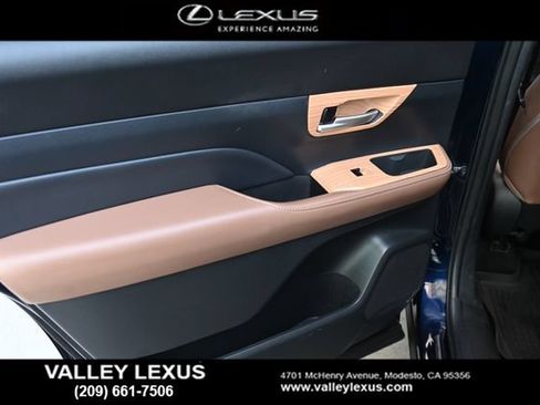 Used 2025 Toyota Grand Highlander AWD Hybrid image 17