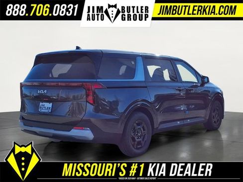 New 2026 Kia Carnival LX image 21