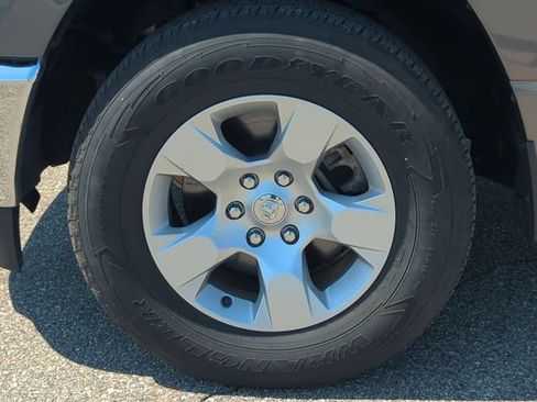 Used 2023 RAM 1500 Big Horn AWD/4WD image 10