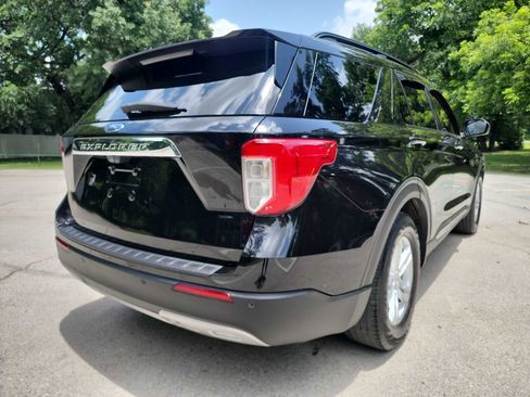 Used 2020 Ford Explorer XLT w/ Equipment Group 202A image 9