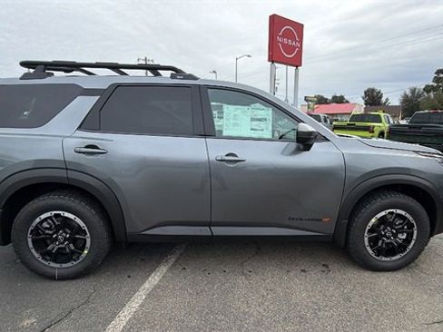 New 2025 Nissan Pathfinder Rock Creek image 3