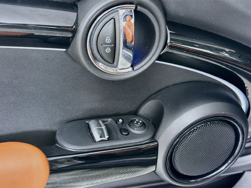 Used 2024 MINI Cooper S w/ Signature Upholstery Package FWD image 18