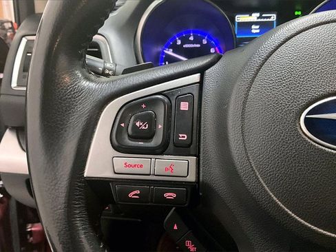 Used 2017 Subaru Outback 2.5i Limited image 11