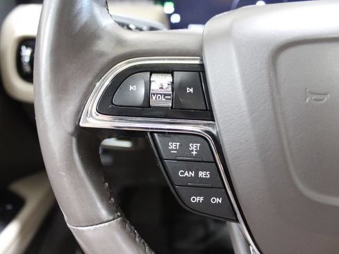 Used 2022 Lincoln Nautilus Reserve AWD/4WD image 41