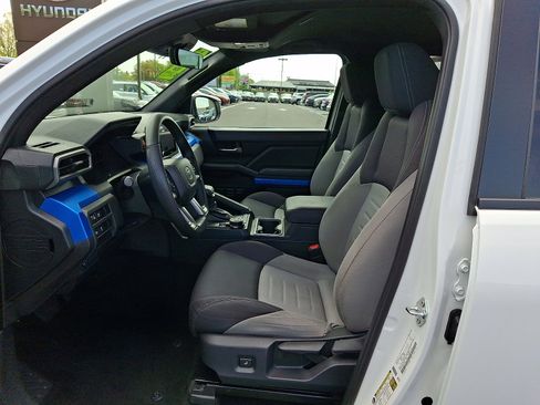 Used 2024 Toyota Tacoma TRD Off-Road AWD/4WD image 13