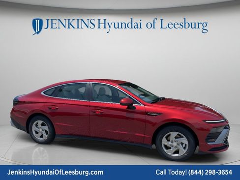 New 2026 Hyundai Sonata SE FWD image 2