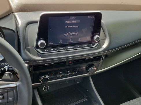 Used 2021 Nissan Rogue S AWD/4WD image 22