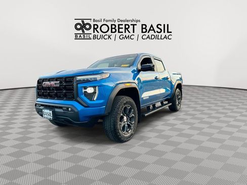 Used 2024 GMC Canyon Elevation w/ Elevation Premium Package AWD/4WD image 4