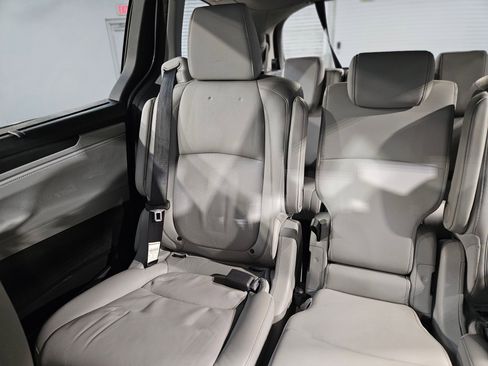 Used 2019 Honda Odyssey EX-L image 12