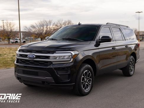 Used 2023 Ford Expedition Max XLT image 5