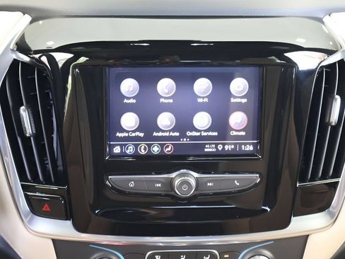 Used 2022 Chevrolet Traverse LS FWD image 16