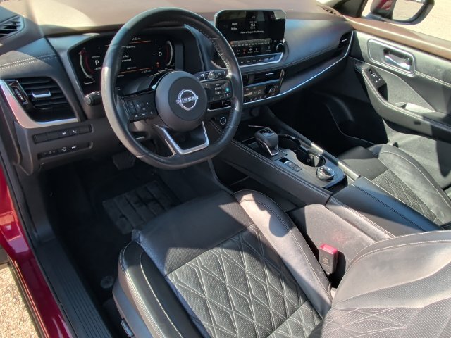 Used 2023 Nissan Rogue Platinum w/ Platinum Premium Package AWD/4WD image 13