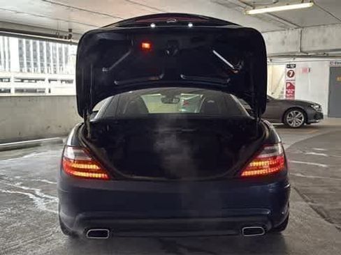 Used 2015 Mercedes-Benz SLK 250 image 7