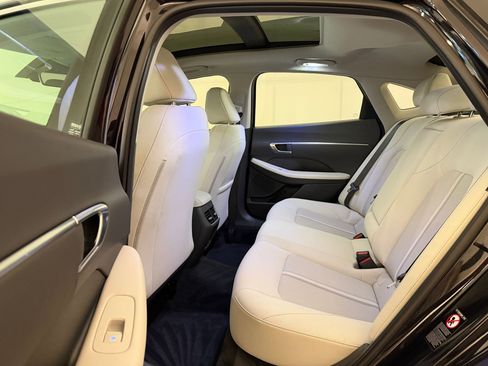Used 2023 Hyundai Sonata SEL w/ Convenience Package FWD image 15