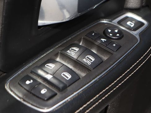 Used 2022 RAM 2500 Laramie w/ Night Edition AWD/4WD image 17