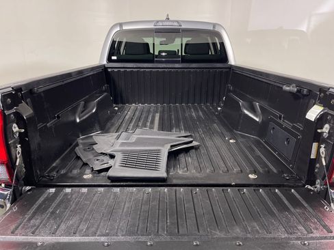 Certified 2020 Toyota Tacoma SR5 RWD image 10