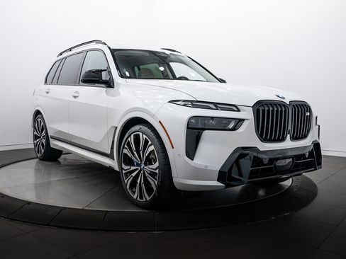 Used 2023 BMW X7 M60i w/ Executive Package image 2