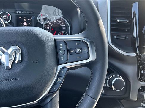 New 2026 RAM 1500 4x4 Crew Cab image 19