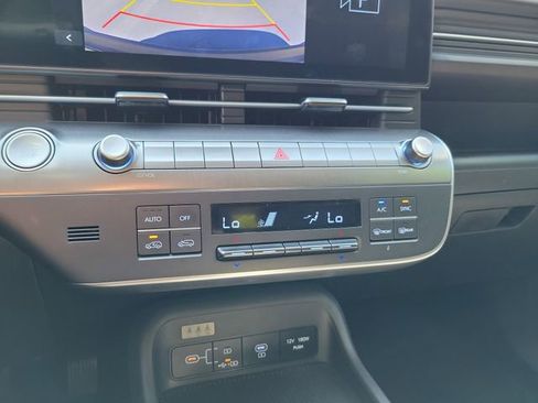 Used 2025 Hyundai Kona SEL FWD image 21