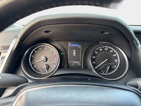 Used 2024 Toyota Camry SE image 25