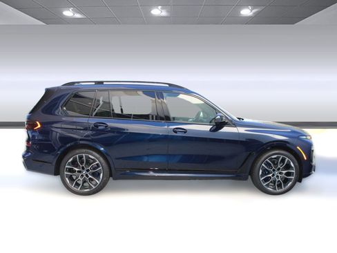 New 2026 BMW X7 M60i image 8