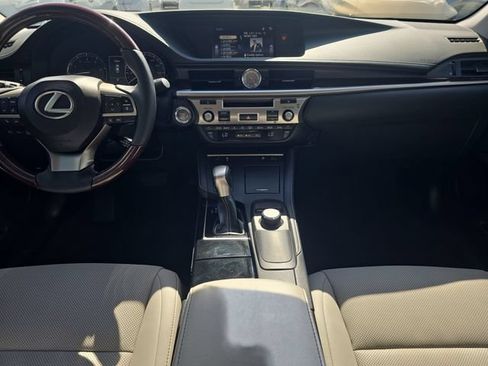 Used 2017 Lexus ES 350 w/ Premium Package FWD image 14