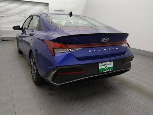 Used 2025 Hyundai Elantra Sport FWD image 5