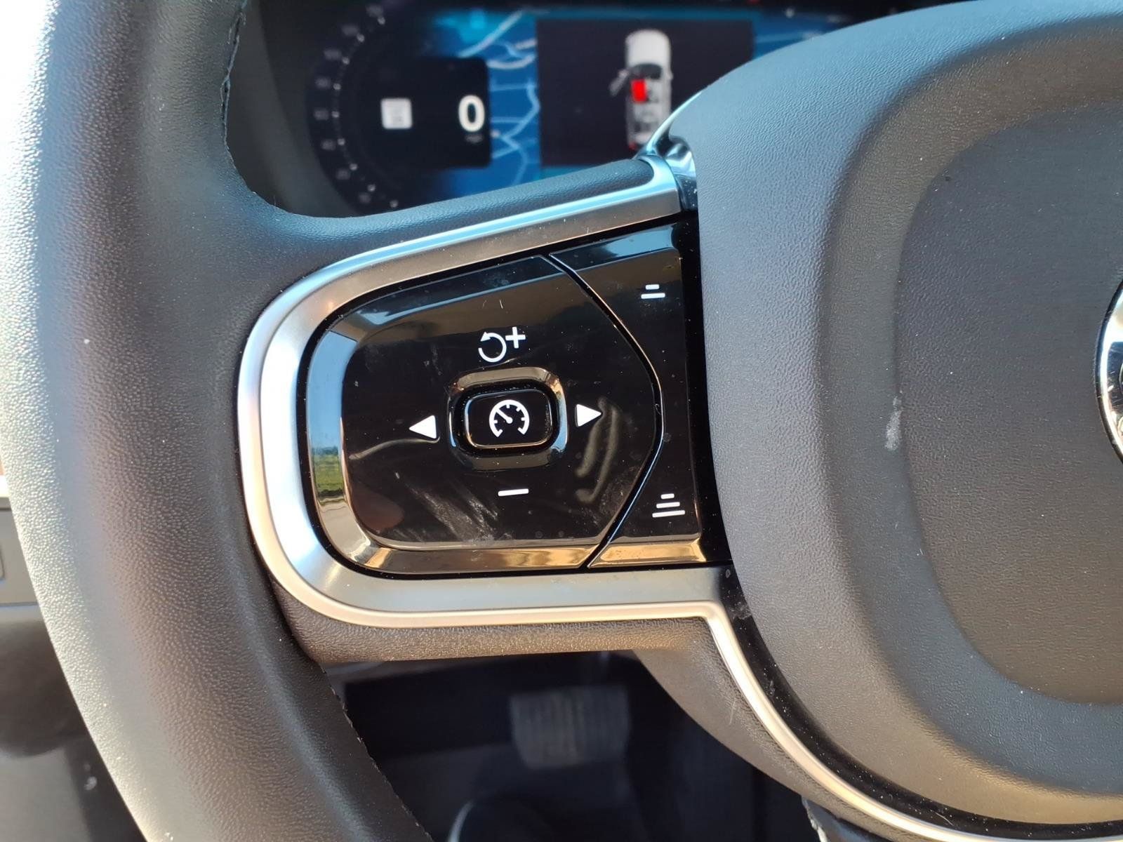 Certified 2023 Volvo XC90 B5 Plus w/ Protection Package Premier AWD/4WD image 30