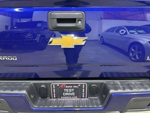 Used 2016 Chevrolet Colorado LT w/ LT Convenience Package RWD image 17