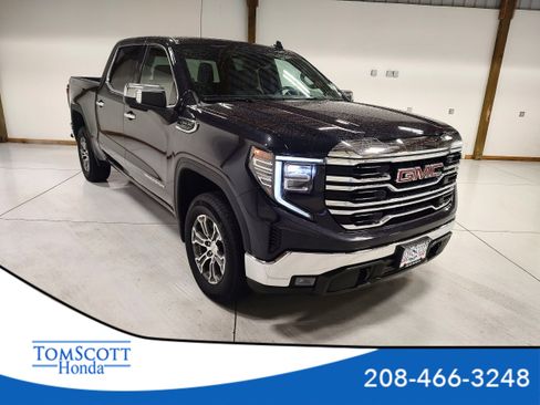Used 2025 GMC Sierra 1500 SLT image 1