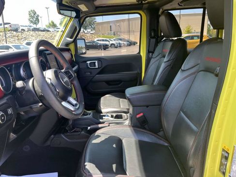 Used 2023 Jeep Wrangler Unlimited Rubicon AWD/4WD image 16