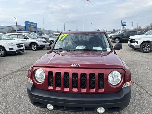 Used 2017 Jeep Patriot Sport w/ Power Value Group FWD image 6
