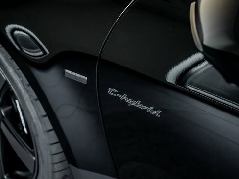 Used 2026 Porsche 911 Carrera GTS image 37