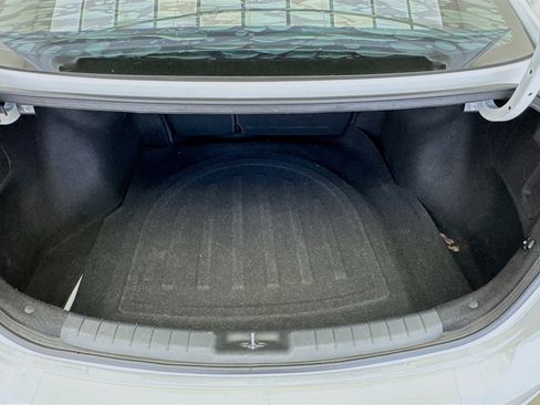 Used 2020 Hyundai Elantra SEL image 16