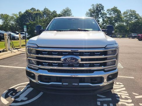 Certified 2024 Ford F250 Lariat AWD/4WD image 2