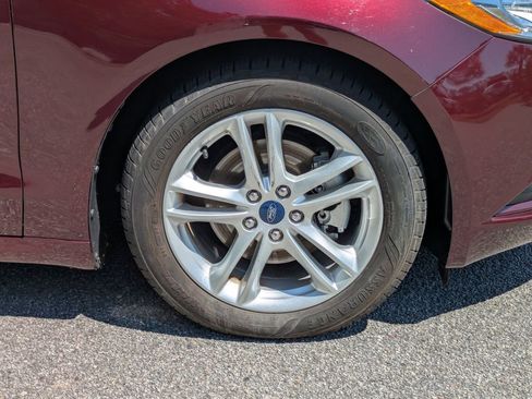 Used 2018 Ford Fusion SE w/ Fusion SE Technology Package image 11