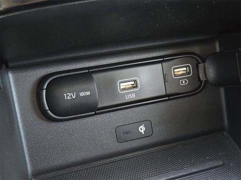 Used 2022 Kia Telluride EX w/ EX Premium Package image 22