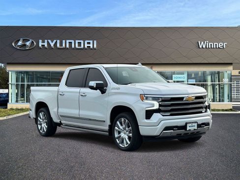 Used 2024 Chevrolet Silverado 1500 High Country AWD/4WD image 5